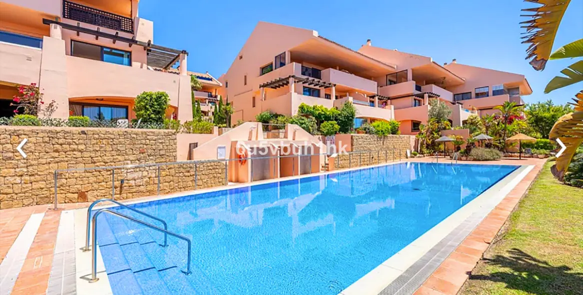 Продажа двухуровневого пентхауса в Calahonda 18