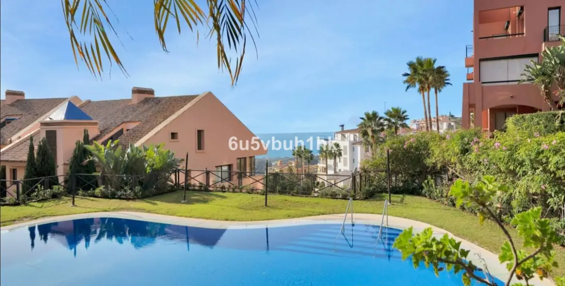 Продажа двухуровневого пентхауса в Calahonda 20