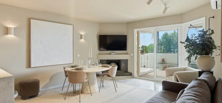 Продажа апартаментов на среднем этаже в Calahonda 2