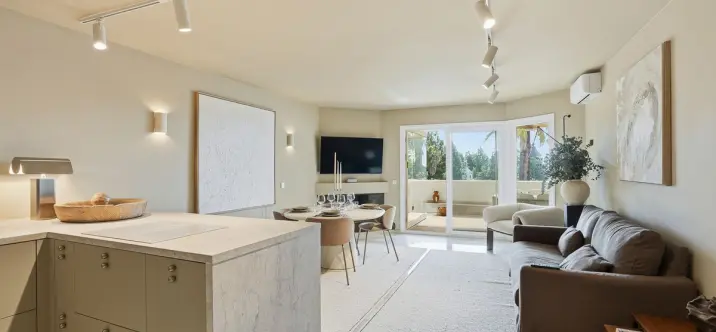 Продажа апартаментов на среднем этаже в Calahonda 4