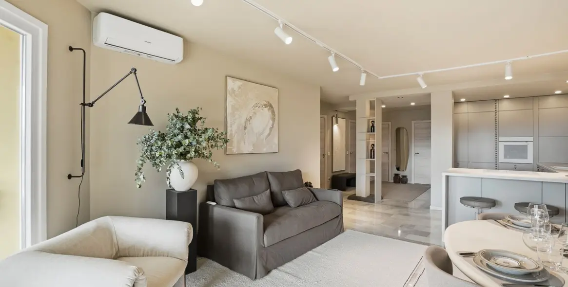 Venta de apartamento en planta media en Calahonda 6