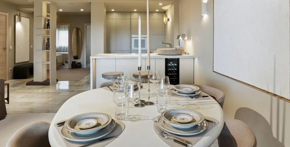 Venta de apartamento en planta media en Calahonda 11