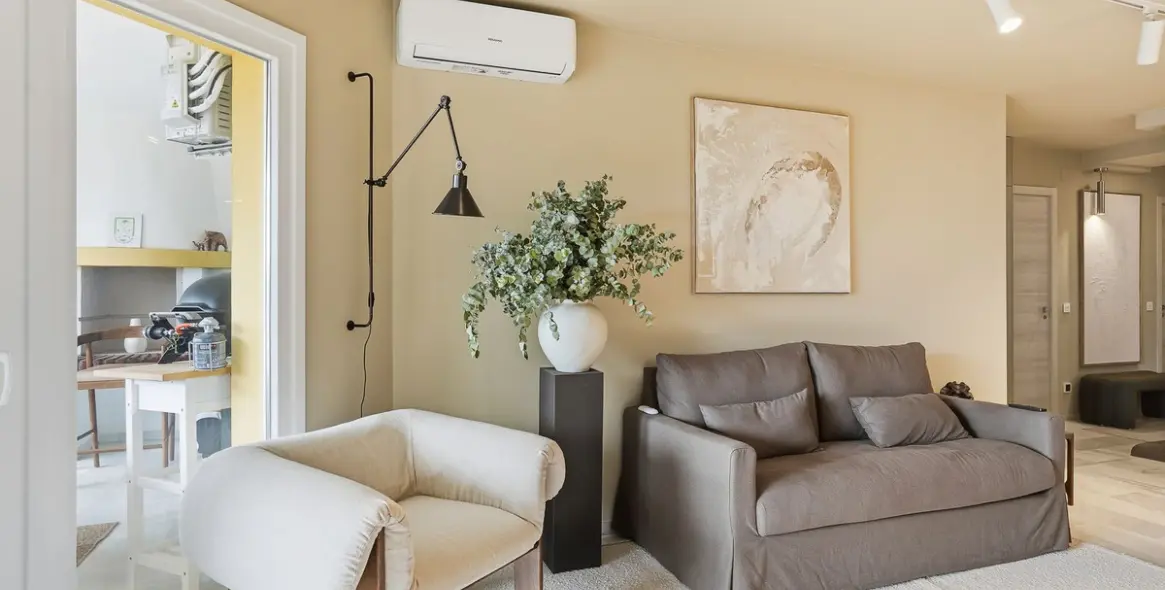 Venta de apartamento en planta media en Calahonda 12