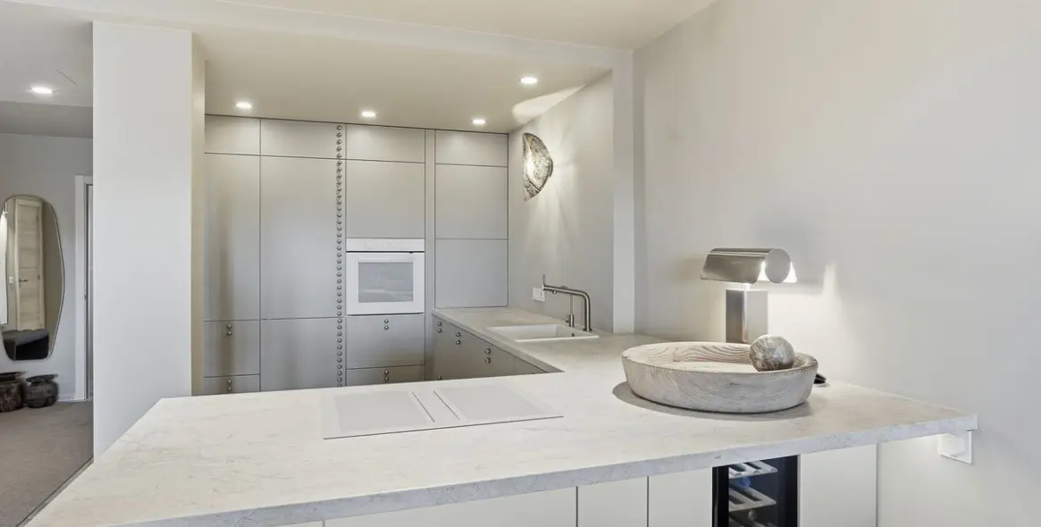 Venta de apartamento en planta media en Calahonda 20