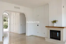 Image 4 thumb