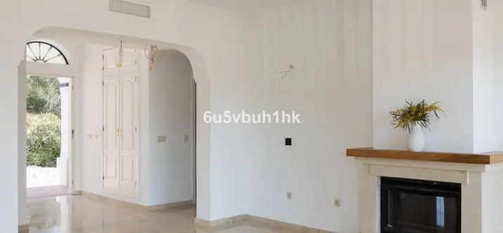 Sale of detached villa in Viñuela 3