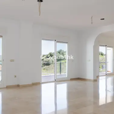 Sale of detached villa in Viñuela