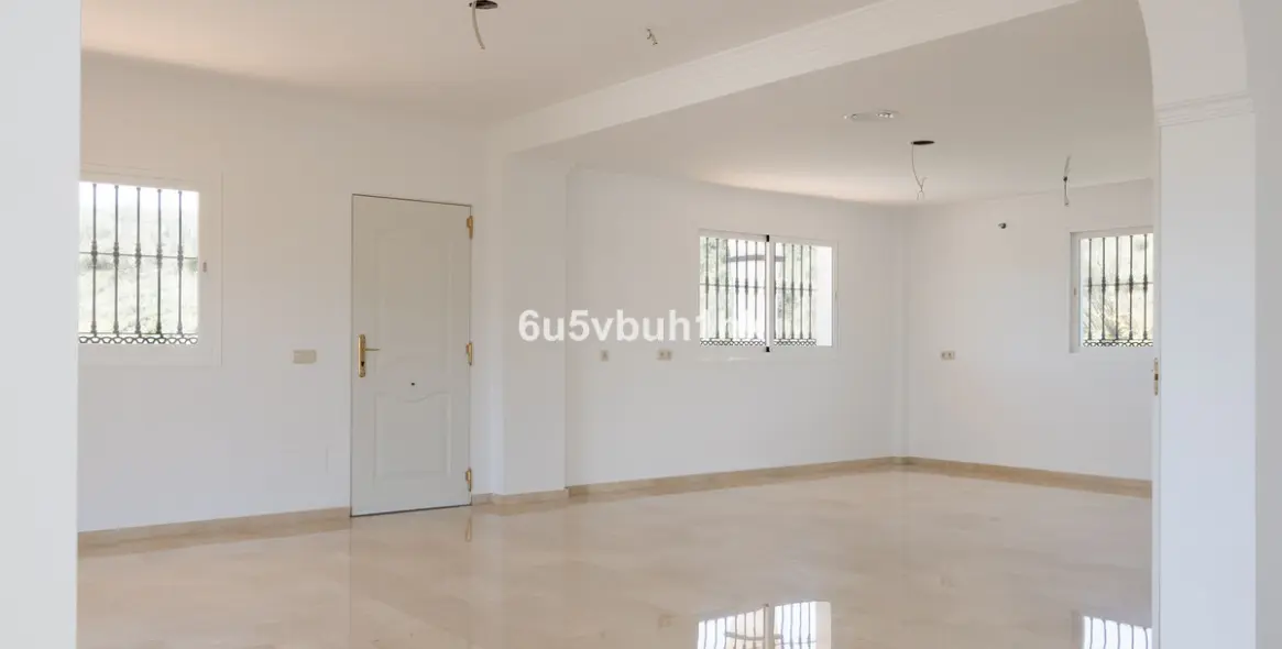 Sale of detached villa in Viñuela 8