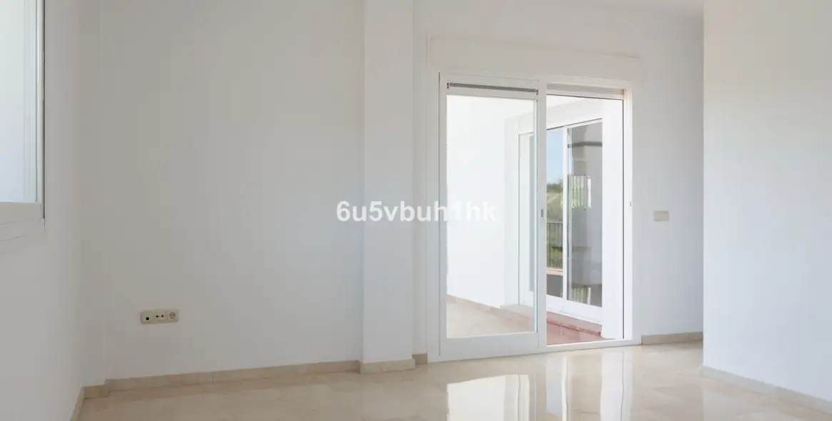Sale of detached villa in Viñuela 10