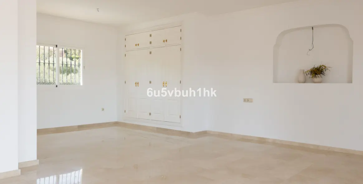 Sale of detached villa in Viñuela 17