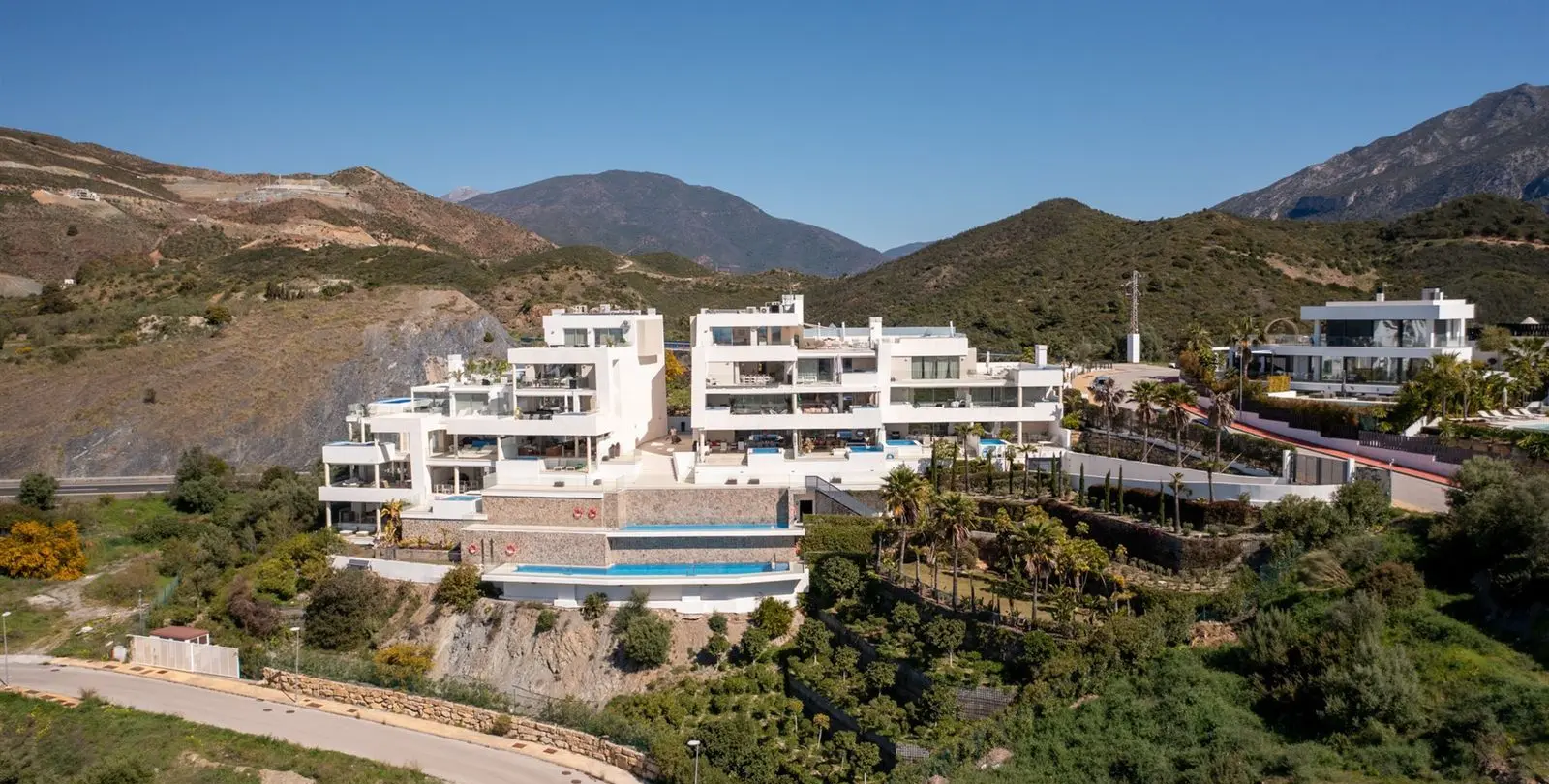 Продажа пентхауса в Nueva Andalucía 2