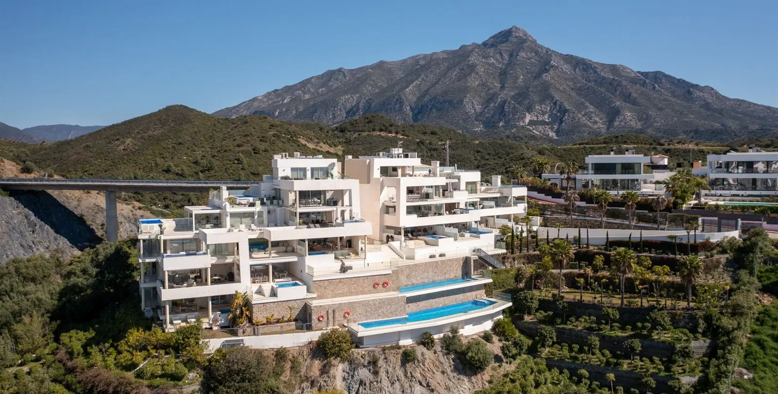 Продажа пентхауса в Nueva Andalucía 3