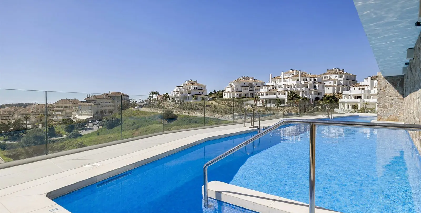 Продажа пентхауса в Nueva Andalucía 40