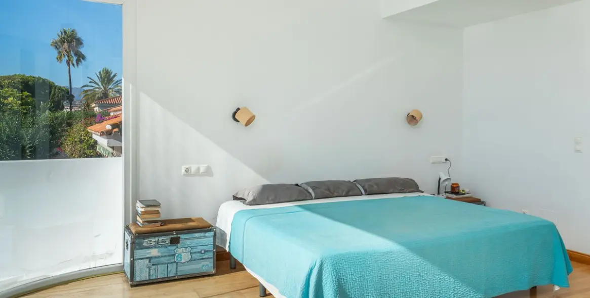 Продажа  отдельно стоящей виллы в El Faro 15