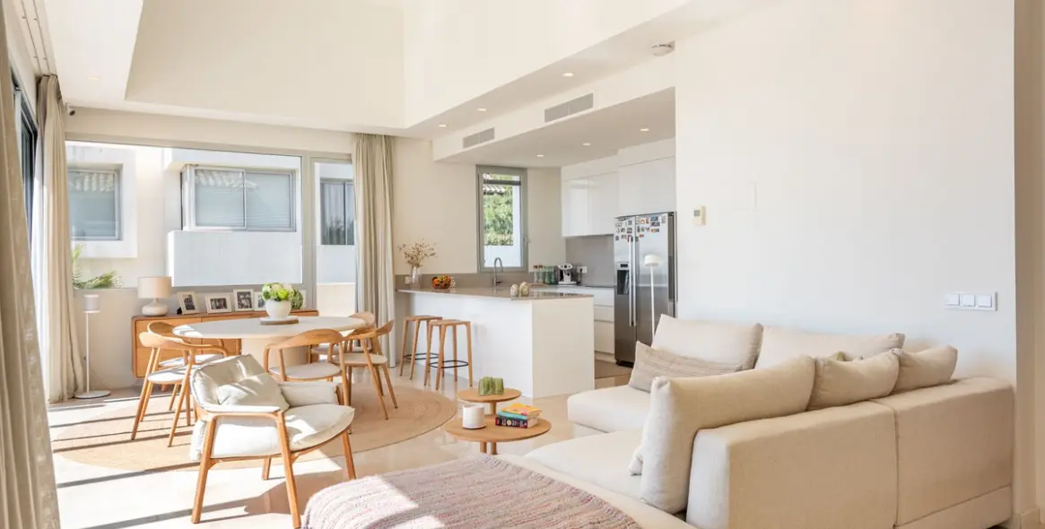 Venta de ático dúplex en Benahavís 3