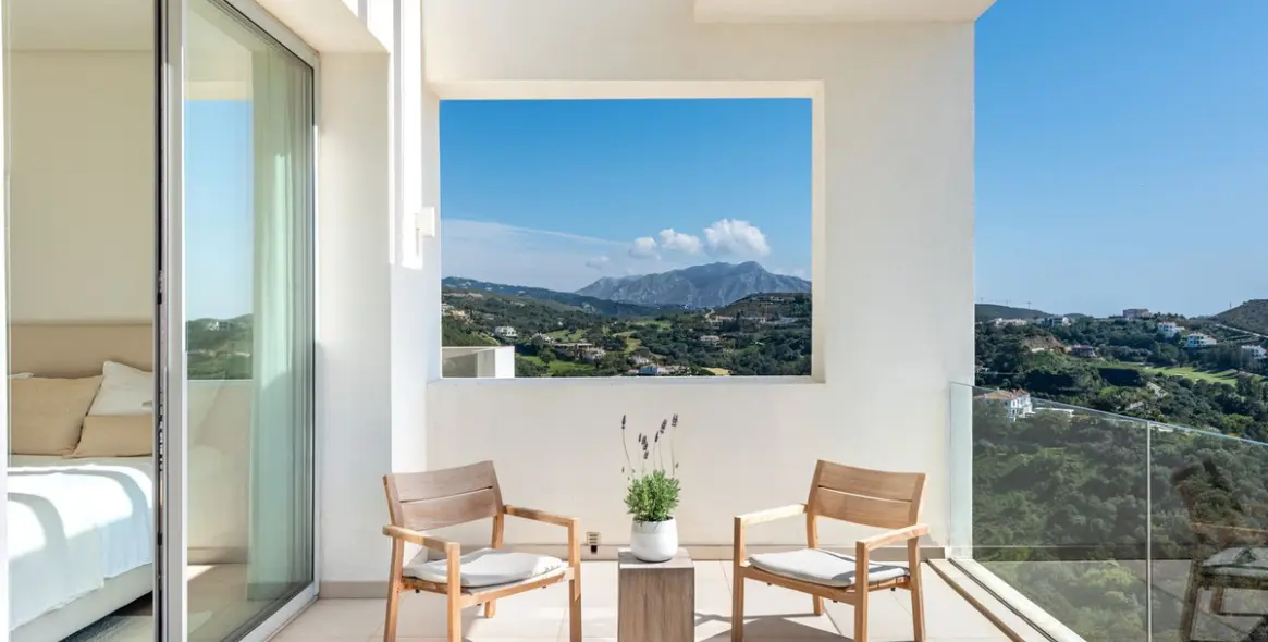 Venta de ático dúplex en Benahavís 8