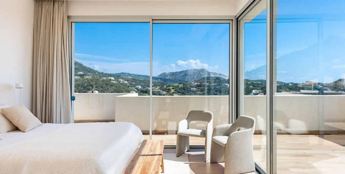 Venta de ático dúplex en Benahavís 9