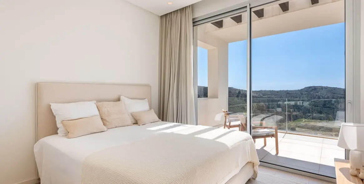 Venta de ático dúplex en Benahavís 10