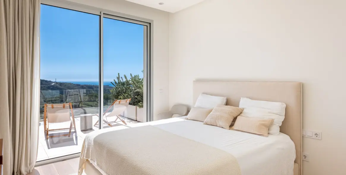 Venta de ático dúplex en Benahavís 13