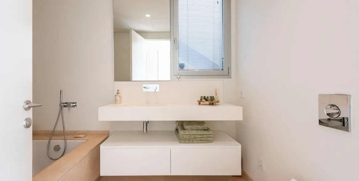 Venta de ático dúplex en Benahavís 14