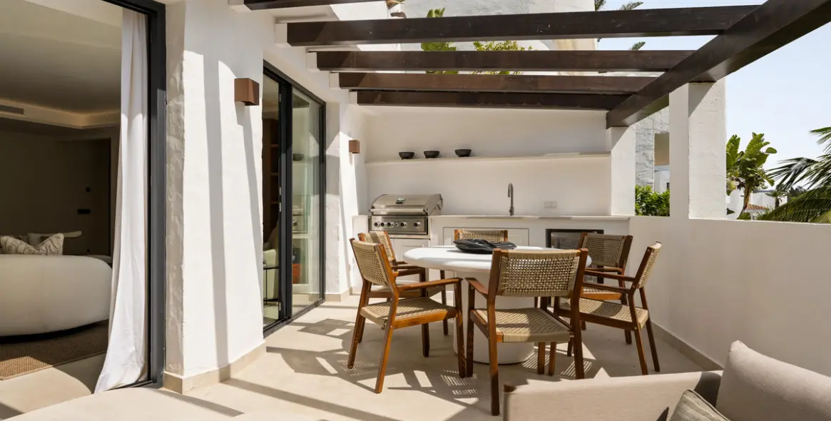 Venta de apartamento en planta baja en The Golden Mile 12