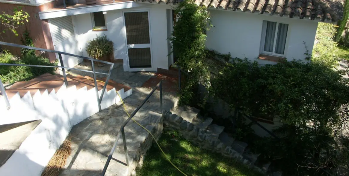 Venta de villa independiente en New Golden Mile 28