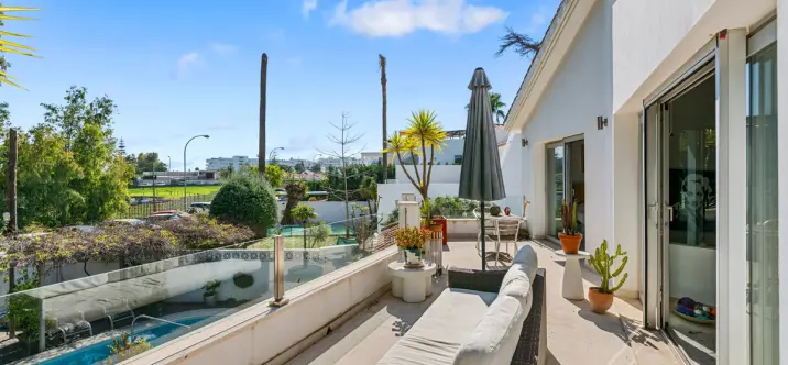 Venta de villa independiente en San Pedro de Alcántara 1