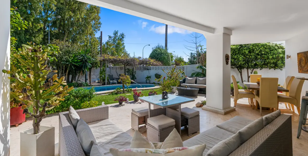 Venta de villa independiente en San Pedro de Alcántara 15