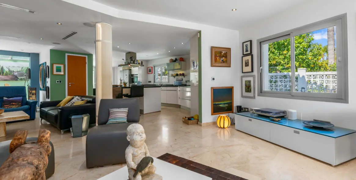 Venta de villa independiente en San Pedro de Alcántara 30