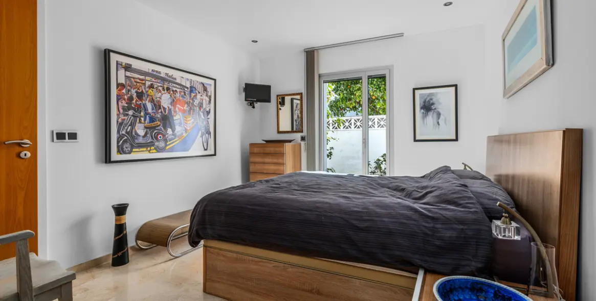 Venta de villa independiente en San Pedro de Alcántara 35