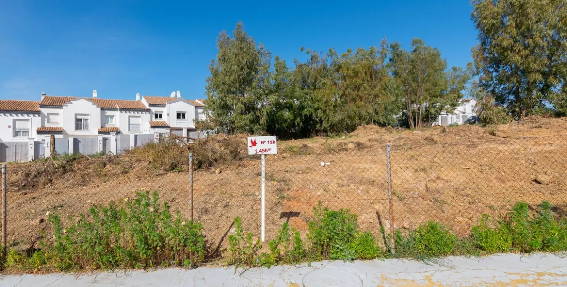 Venta de parcela residencial en Manilva 32