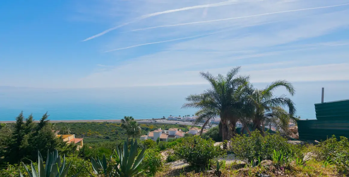 Venta de parcela residencial en Manilva 43