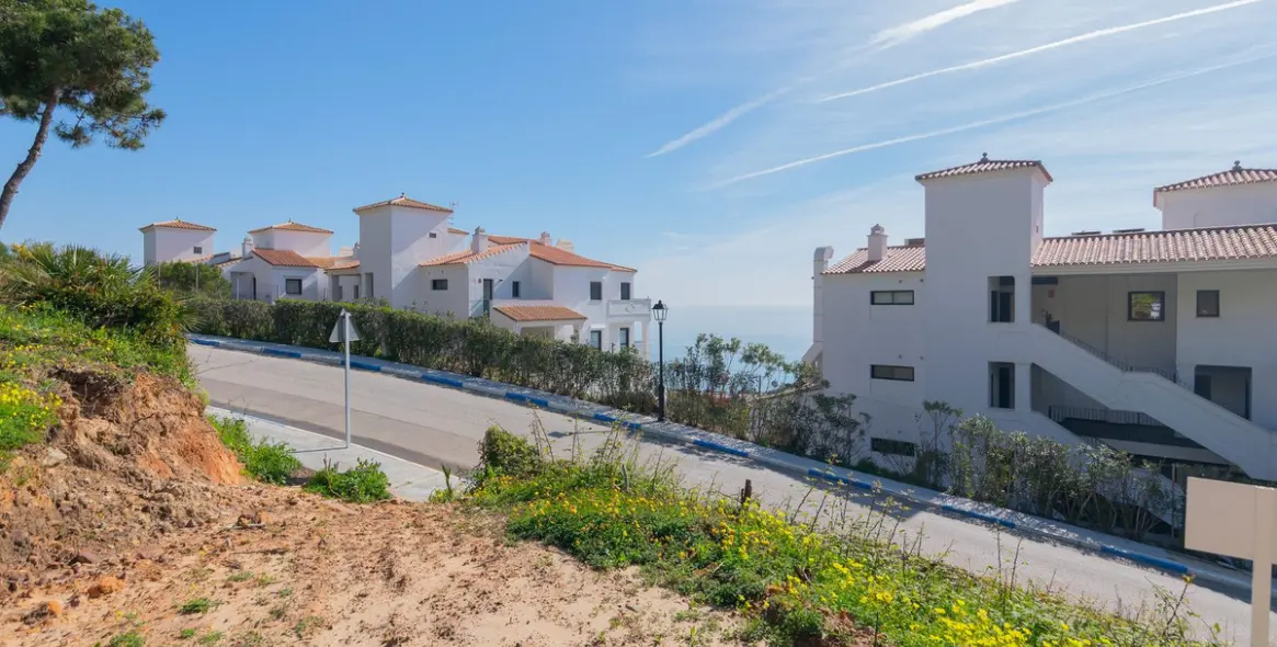 Venta de parcela residencial en Manilva 48