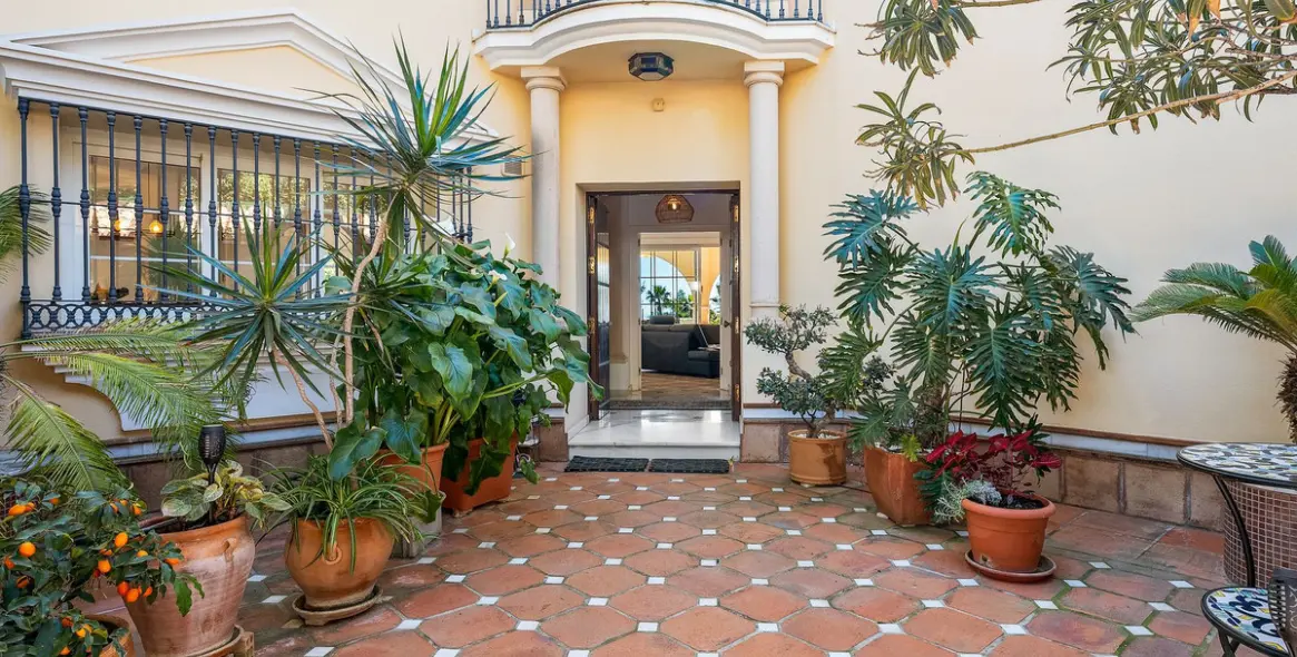 Venta de villa independiente en Estepona 11