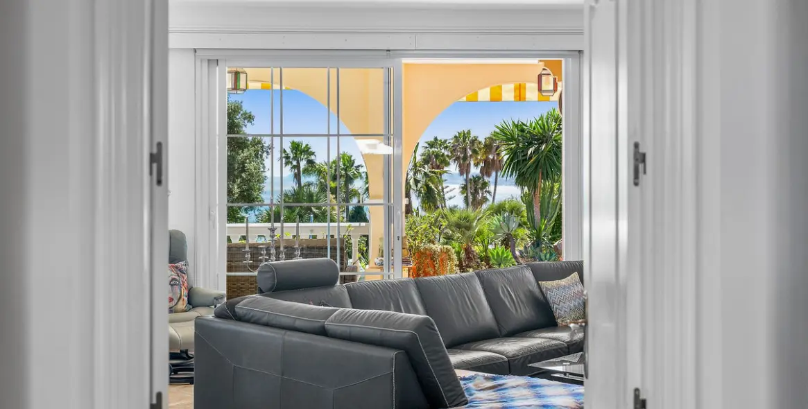 Venta de villa independiente en Estepona 14