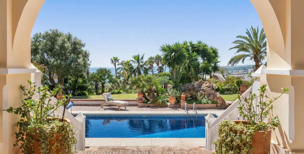 Venta de villa independiente en Estepona 19