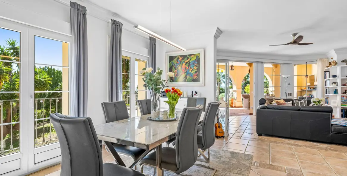 Venta de villa independiente en Estepona 27