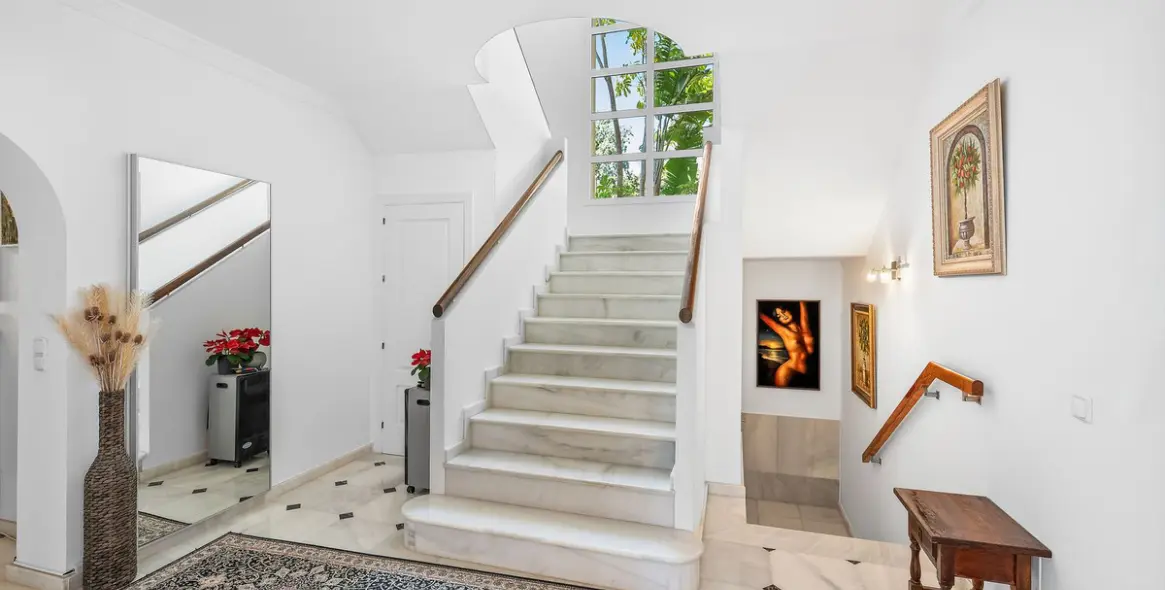 Venta de villa independiente en Estepona 33