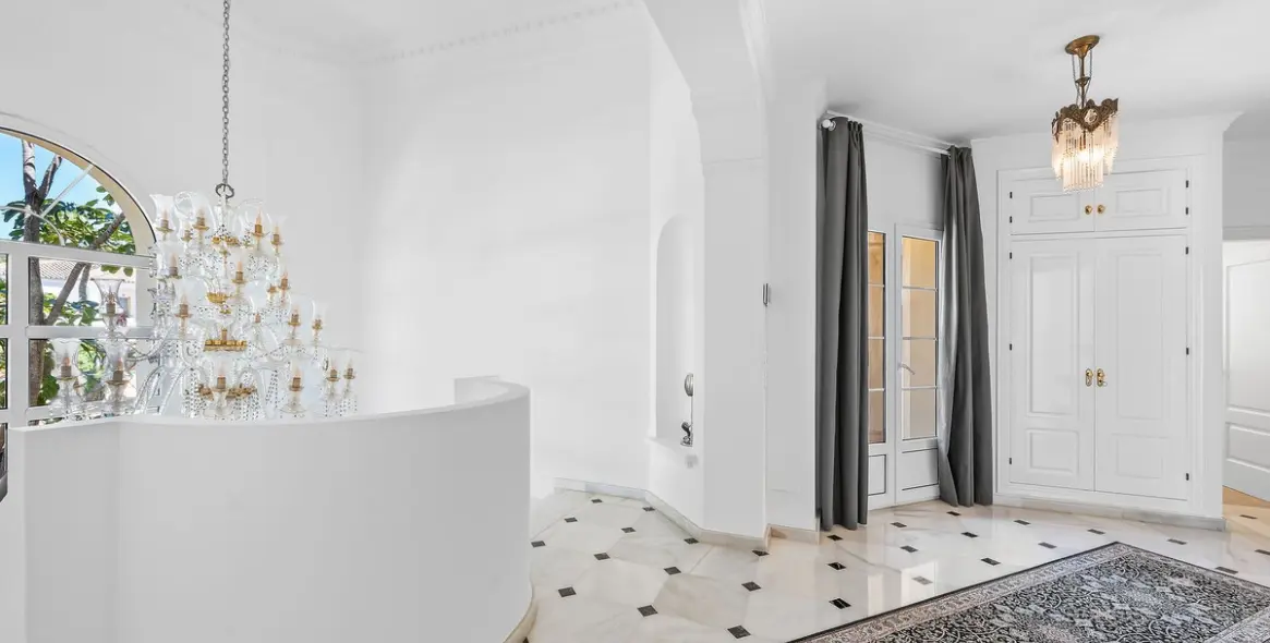 Venta de villa independiente en Estepona 34