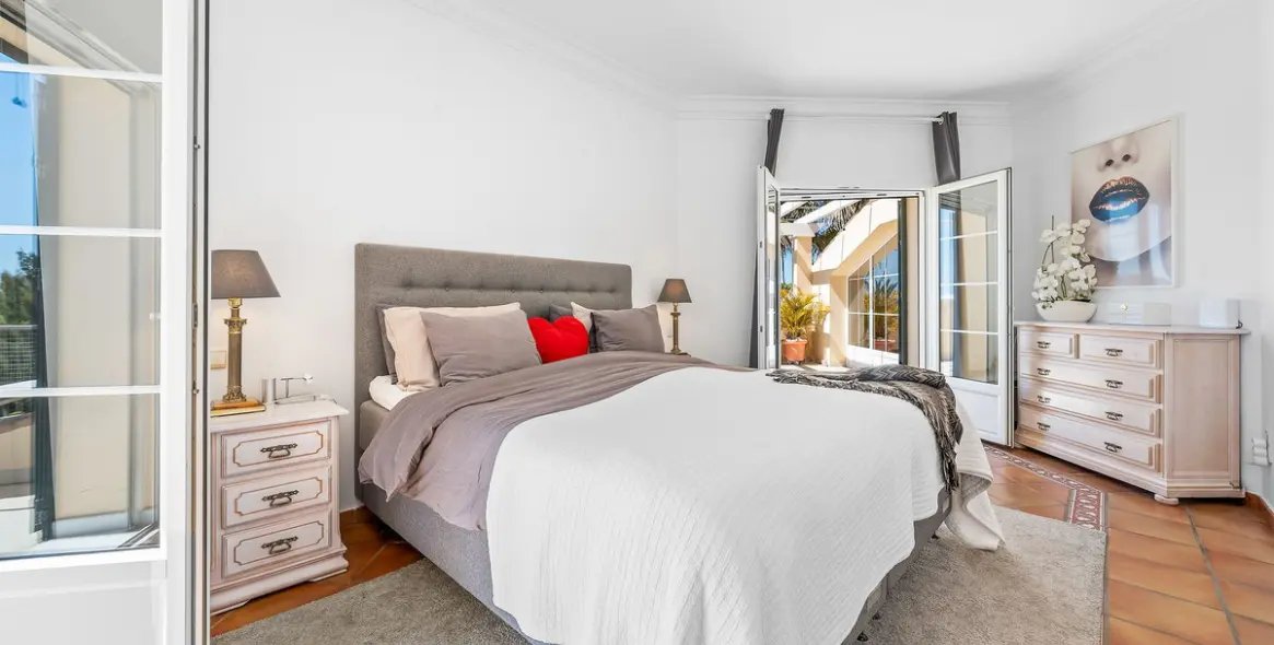 Venta de villa independiente en Estepona 39