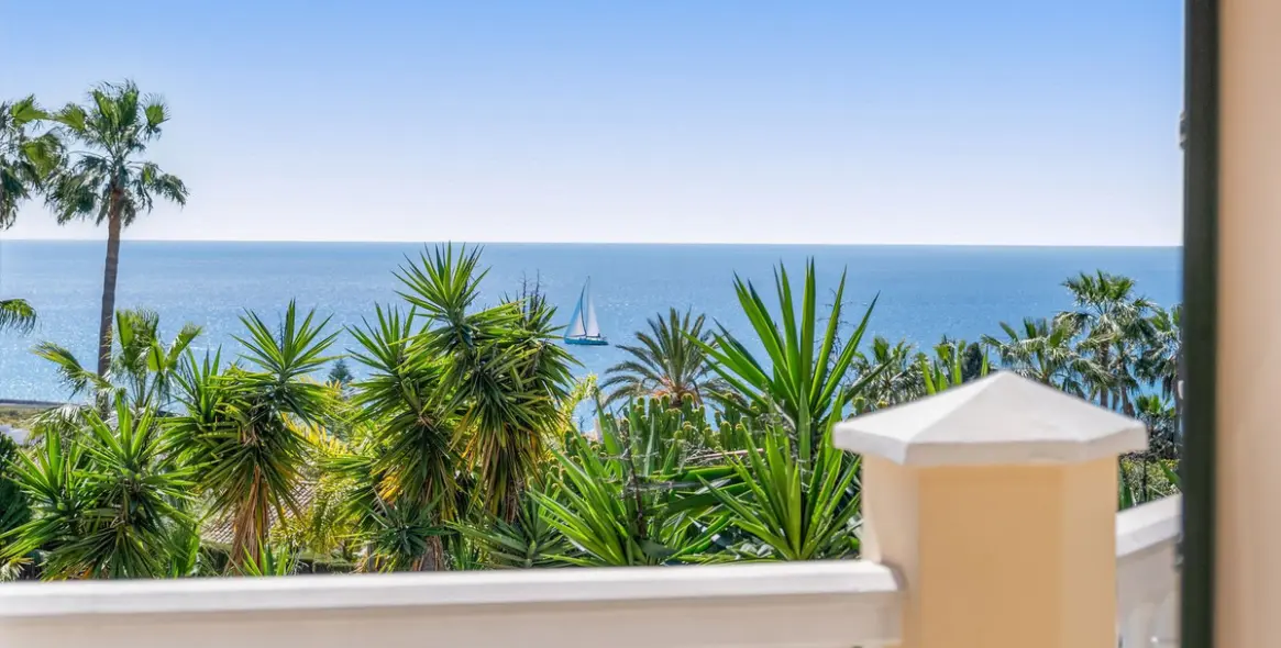 Venta de villa independiente en Estepona 41