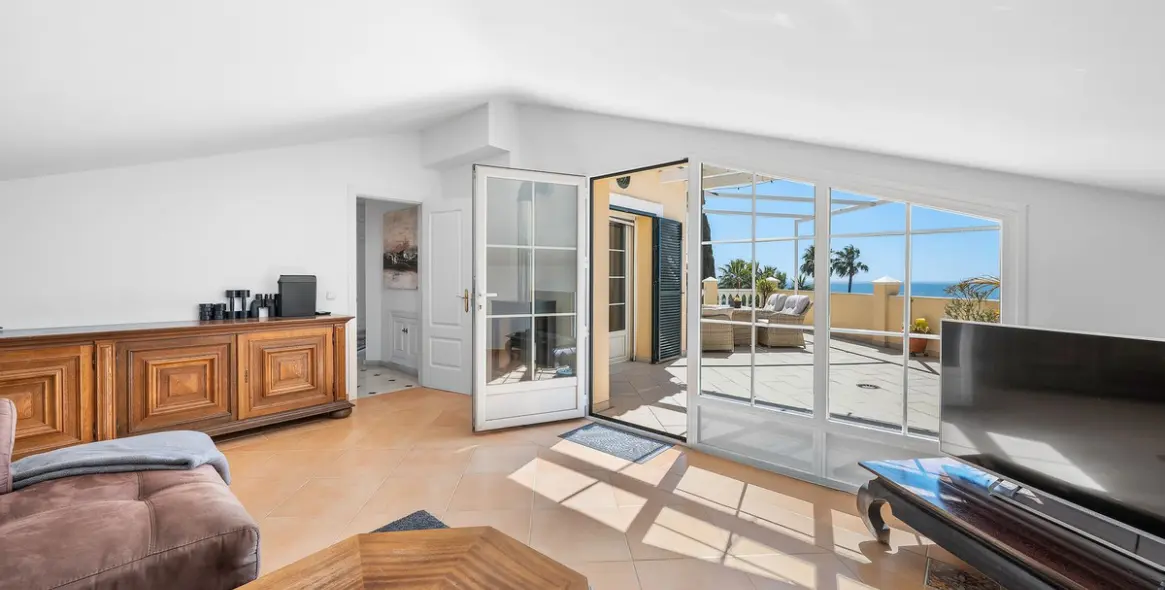 Venta de villa independiente en Estepona 46