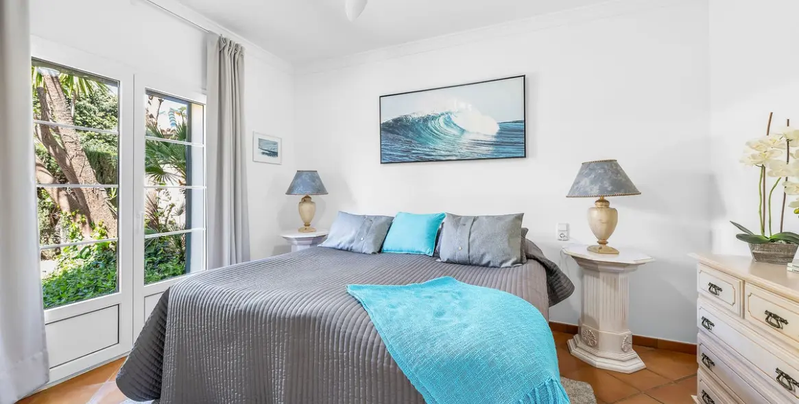 Venta de villa independiente en Estepona 54