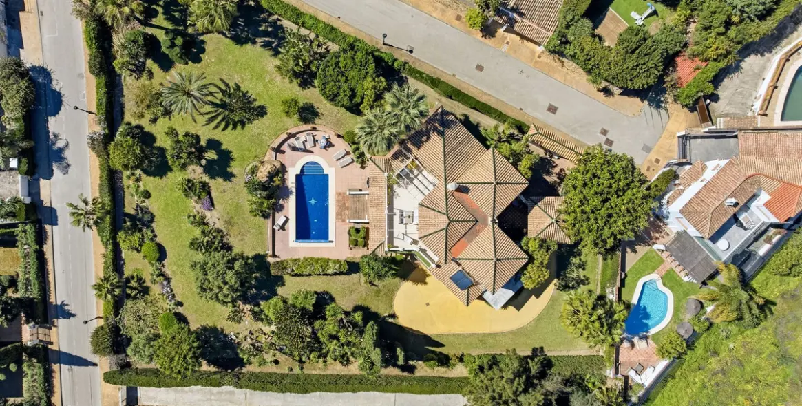 Venta de villa independiente en Estepona 68