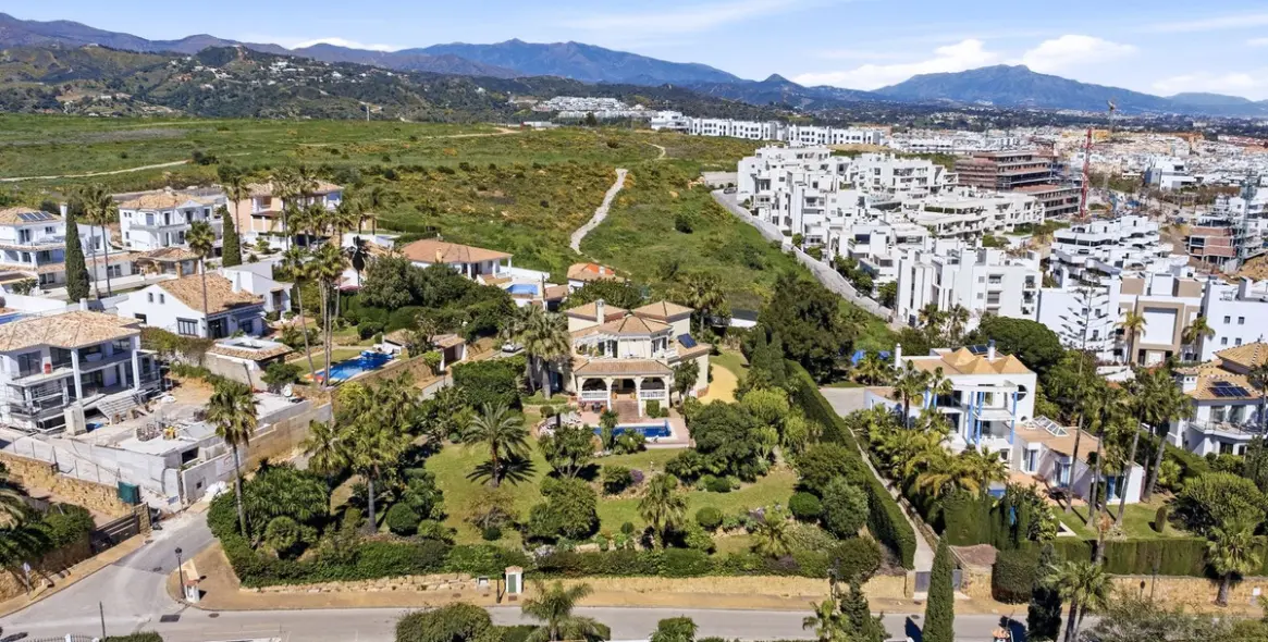 Venta de villa independiente en Estepona 70
