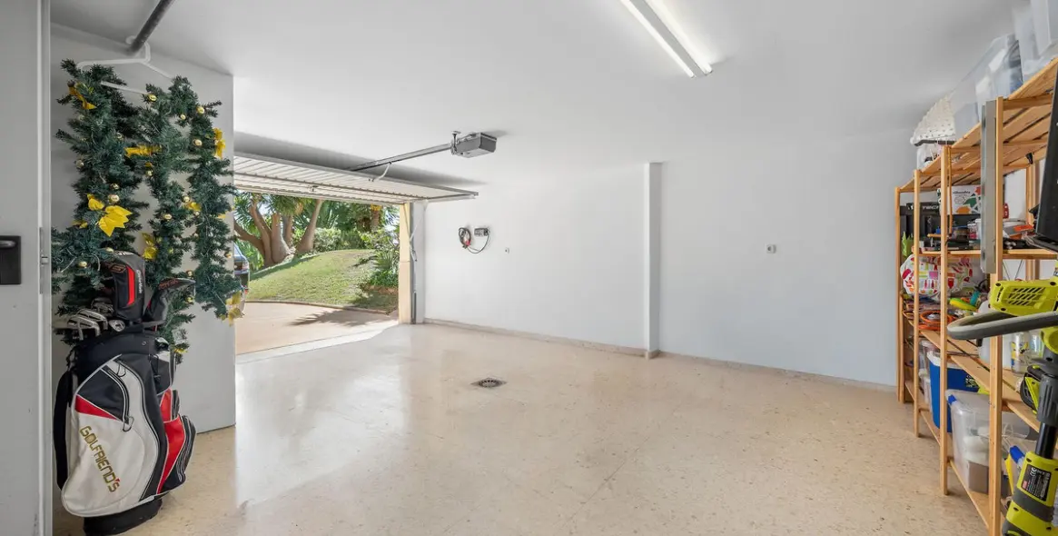 Venta de villa independiente en Estepona 75