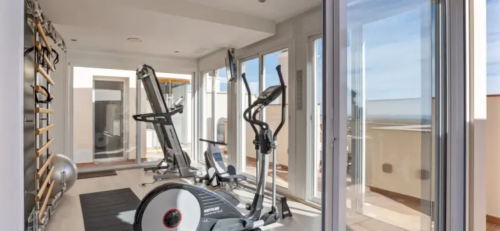 Venta de ático dúplex en Benahavís 4