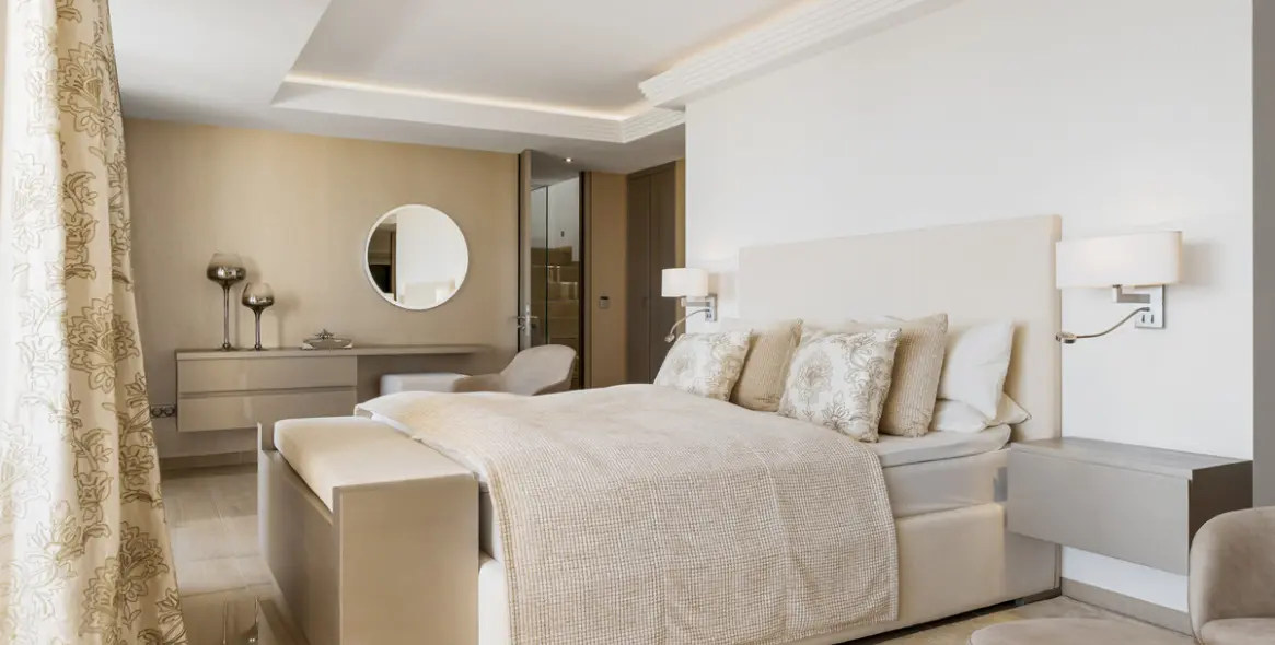 Venta de ático dúplex en Benahavís 10