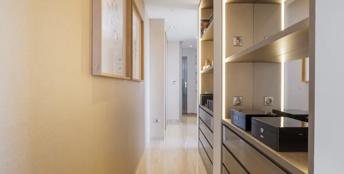 Venta de ático dúplex en Benahavís 11