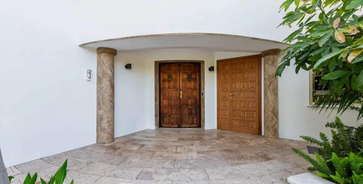 Venta de villa independiente en San Pedro de Alcántara 9